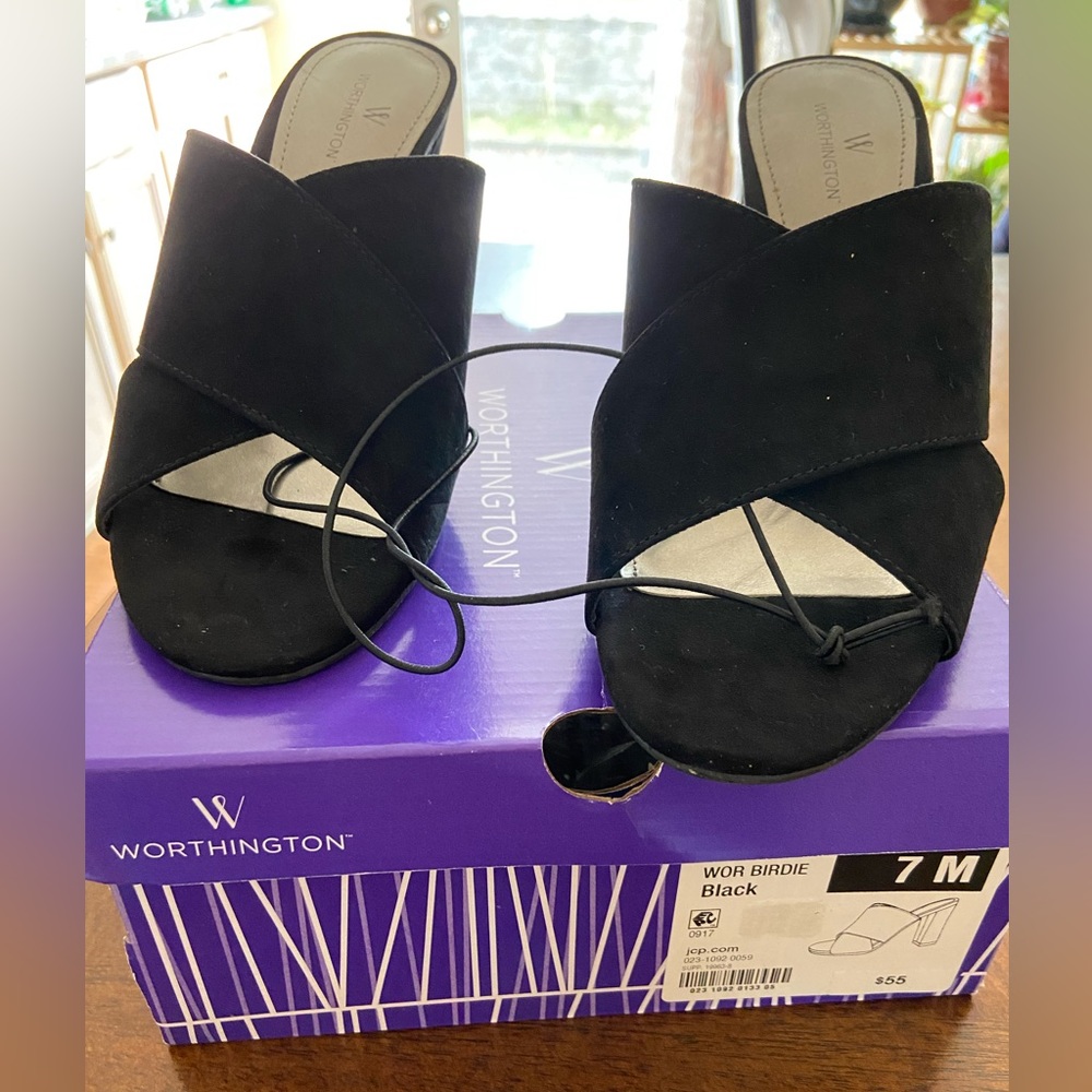 Size 7 shoe heels in black, jcpenney, Brand Worthington